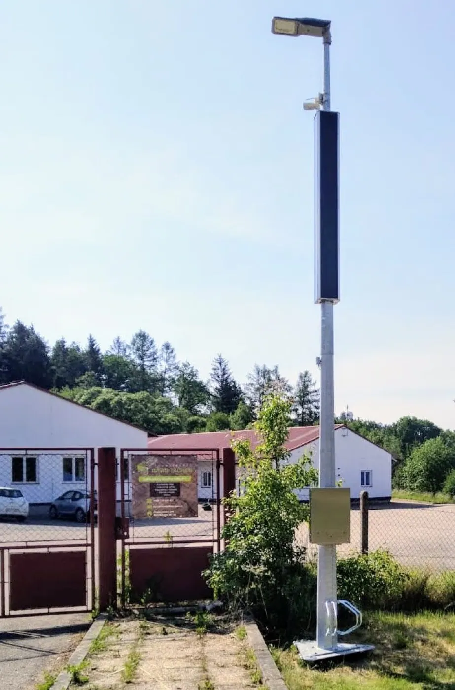 Solární lampa EnSole se stanicí Powerbox a CableBoxem